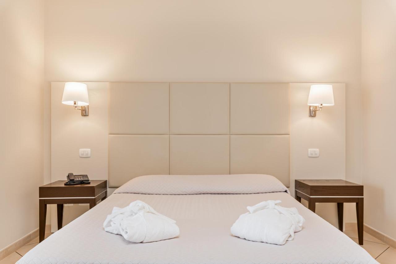Hotel&Residence Exclusive Marina Di Carrara Exterior foto