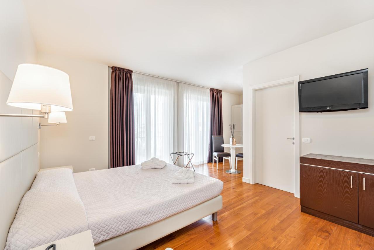 Hotel&Residence Exclusive Marina Di Carrara Exterior foto
