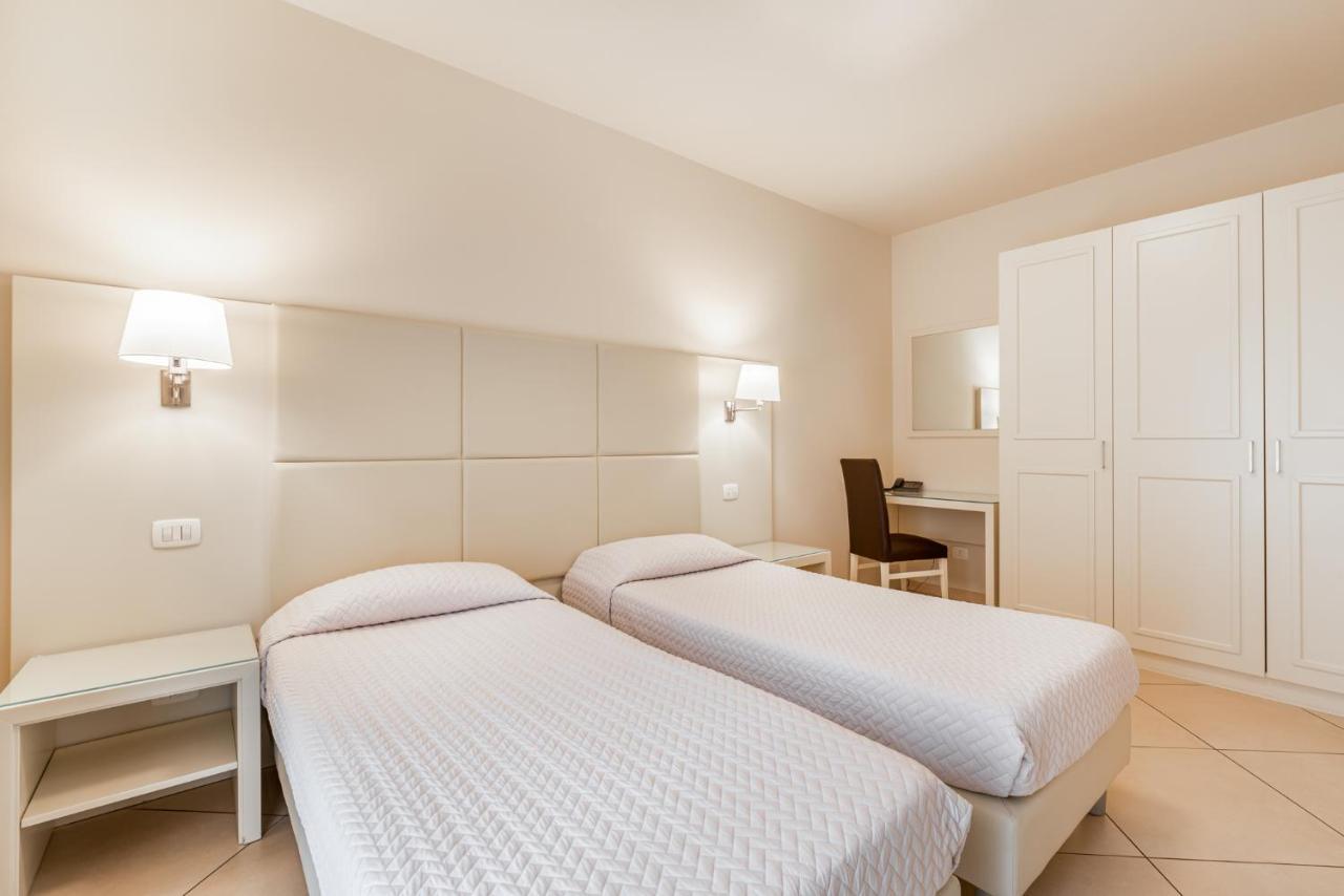 Hotel&Residence Exclusive Marina Di Carrara Exterior foto